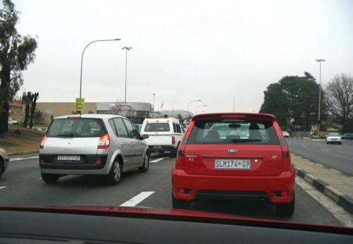 香港为什么右舵汽车（香港为什么开右舵车）